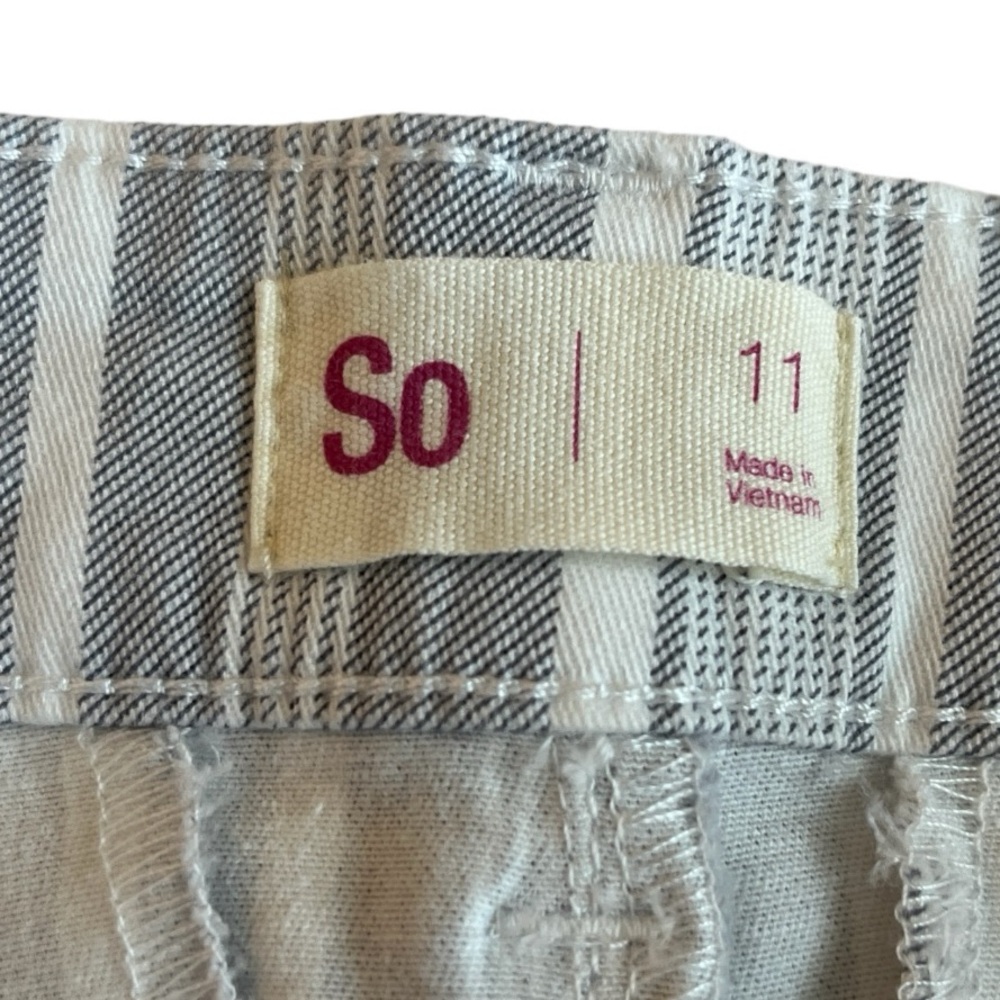 NWT SO Shorts Midi Low Rise Stretch Chambray Juniors 11 - Picture 6 of 10
